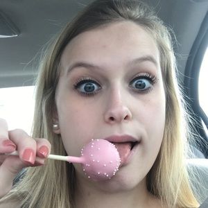 Meet your Posher, Makayla