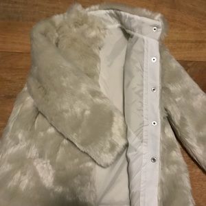 NWT Tommy Hilfiger Girls Faux Fur Coat