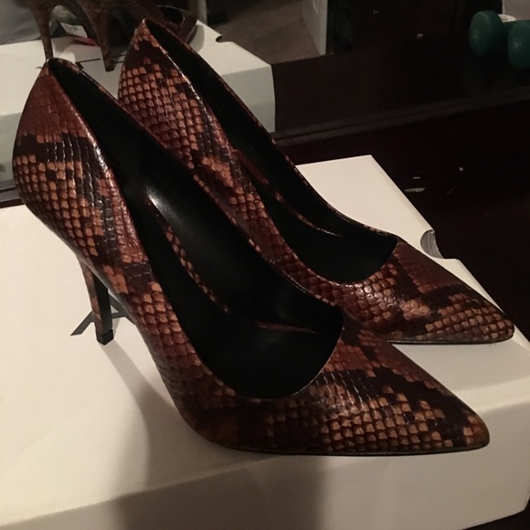 Aldo Brown/Black Pump - Picture 1 of 3