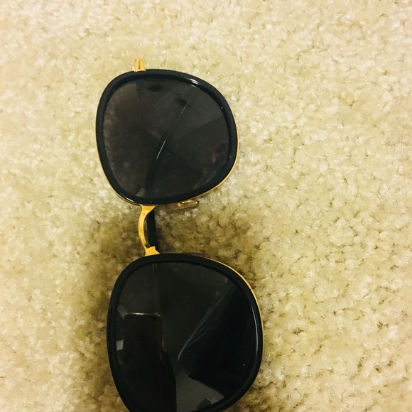 Sunglasses - Picture 3 of 4