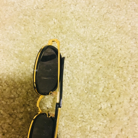 Sunglasses - Picture 4 of 4