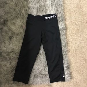 Nike Pro Capri Leggings