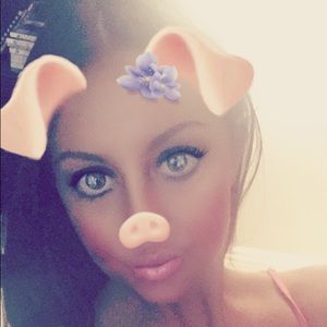 Meet your Posher, Danielle