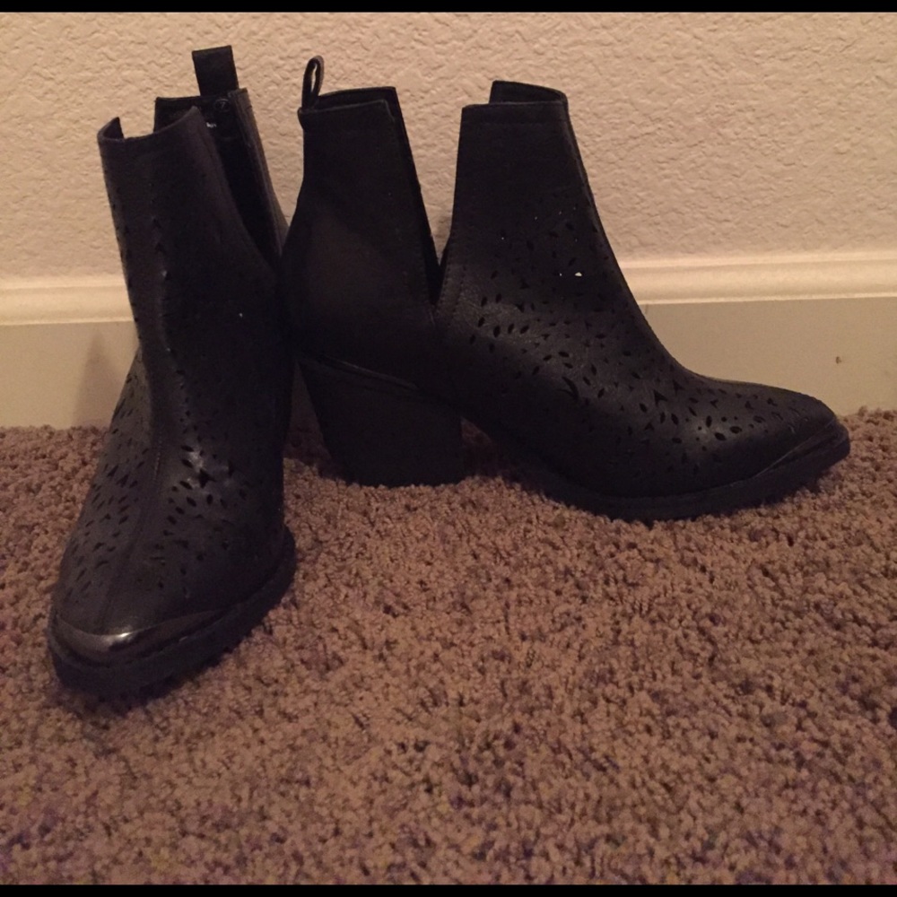 Black Boots