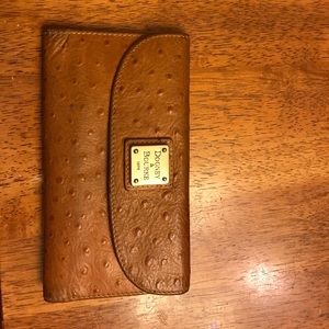 tan wallet
