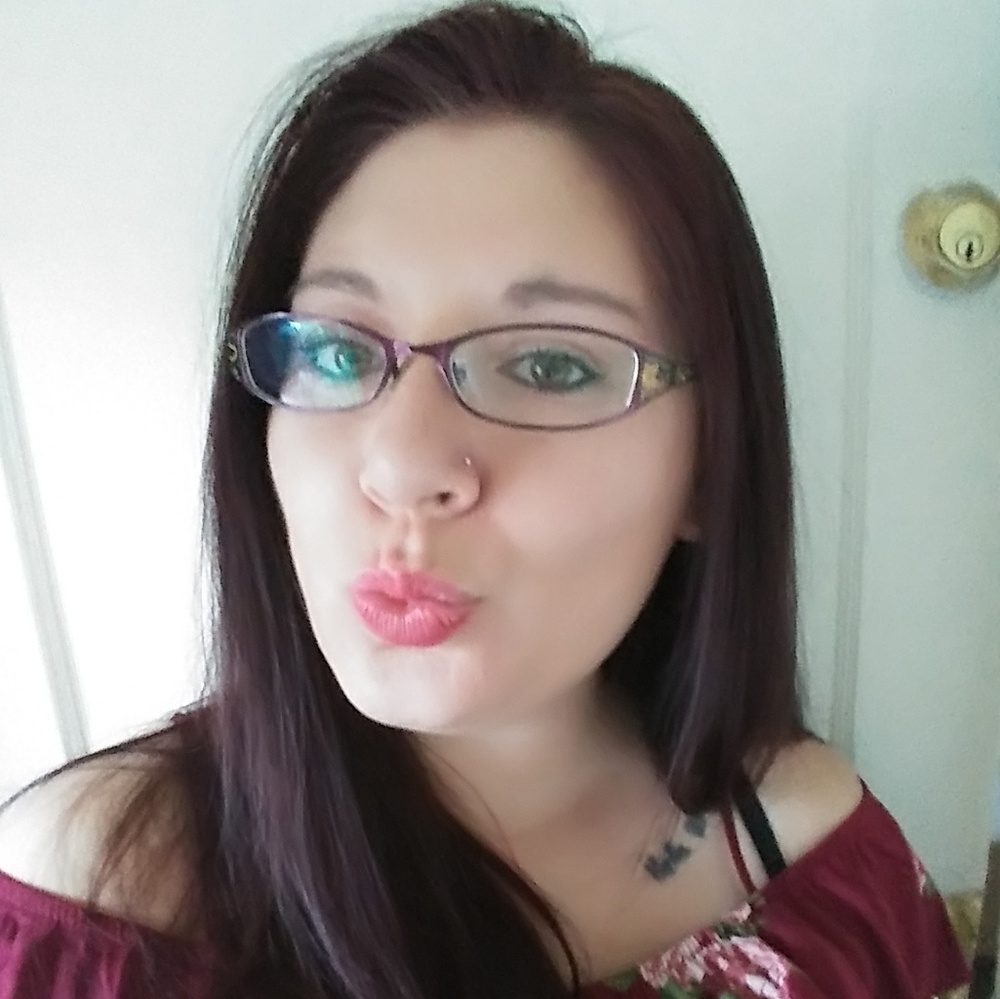 Meet your Posher, Candice