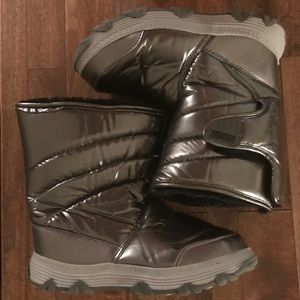 👽☃️ Like New Metallic Khombu Boots ☃️👽