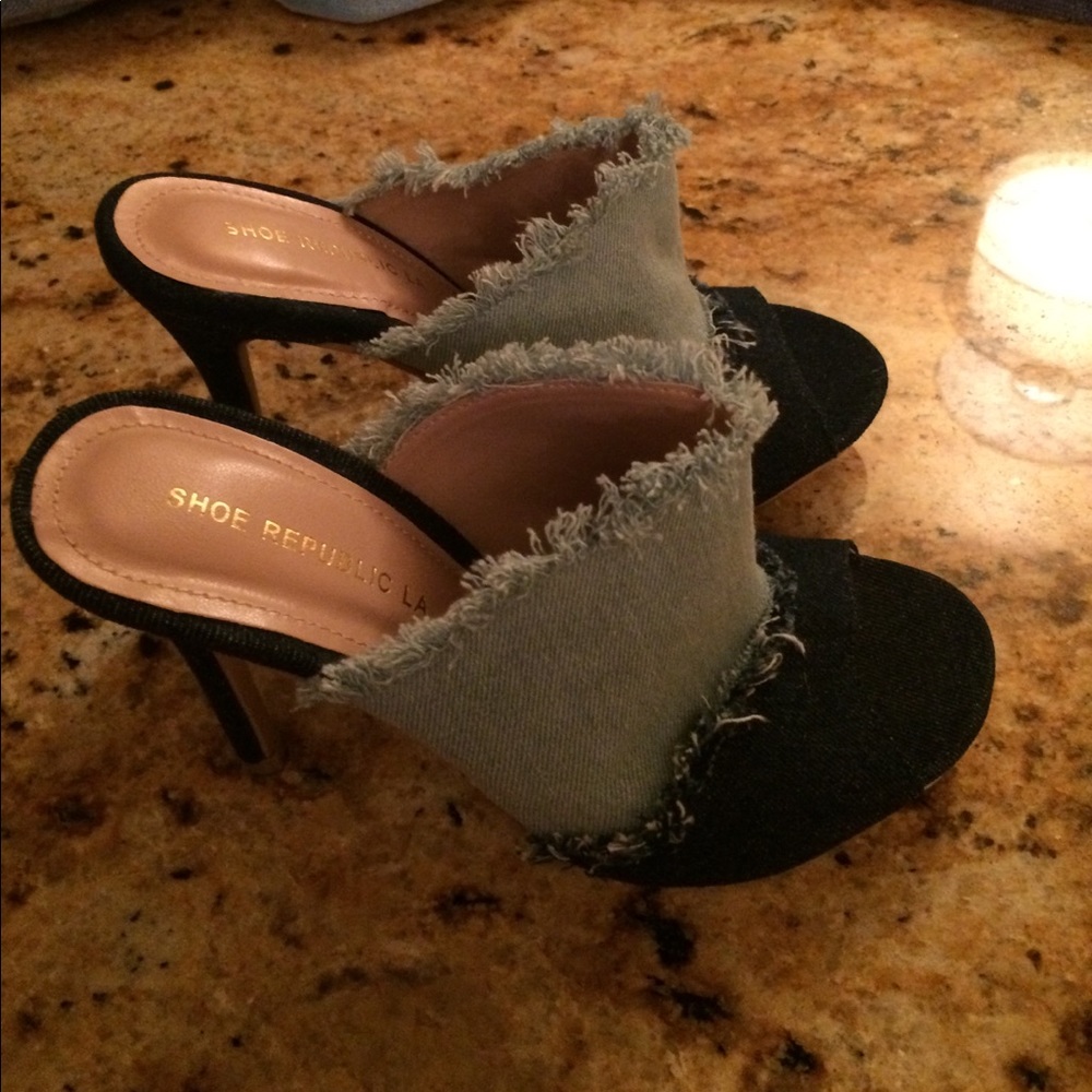 Shoes - Picture 2 of 6