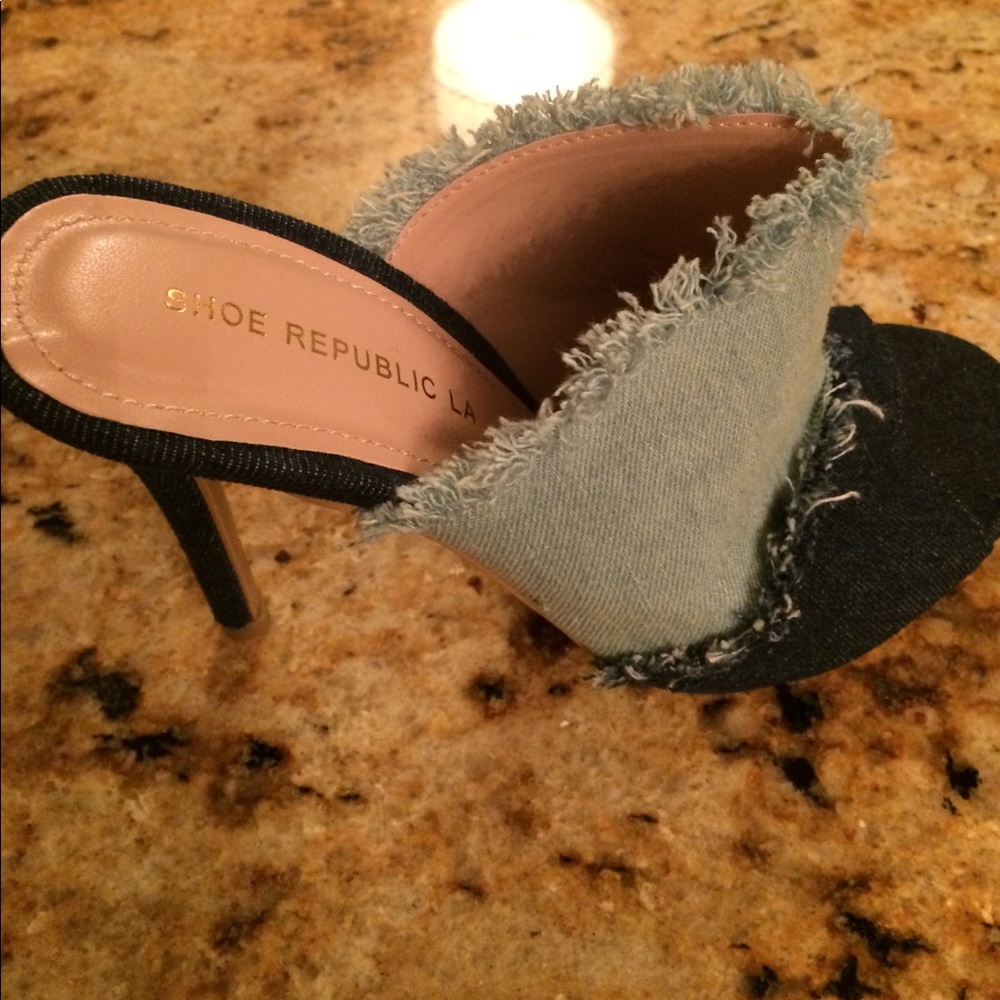 Shoes - Picture 3 of 6