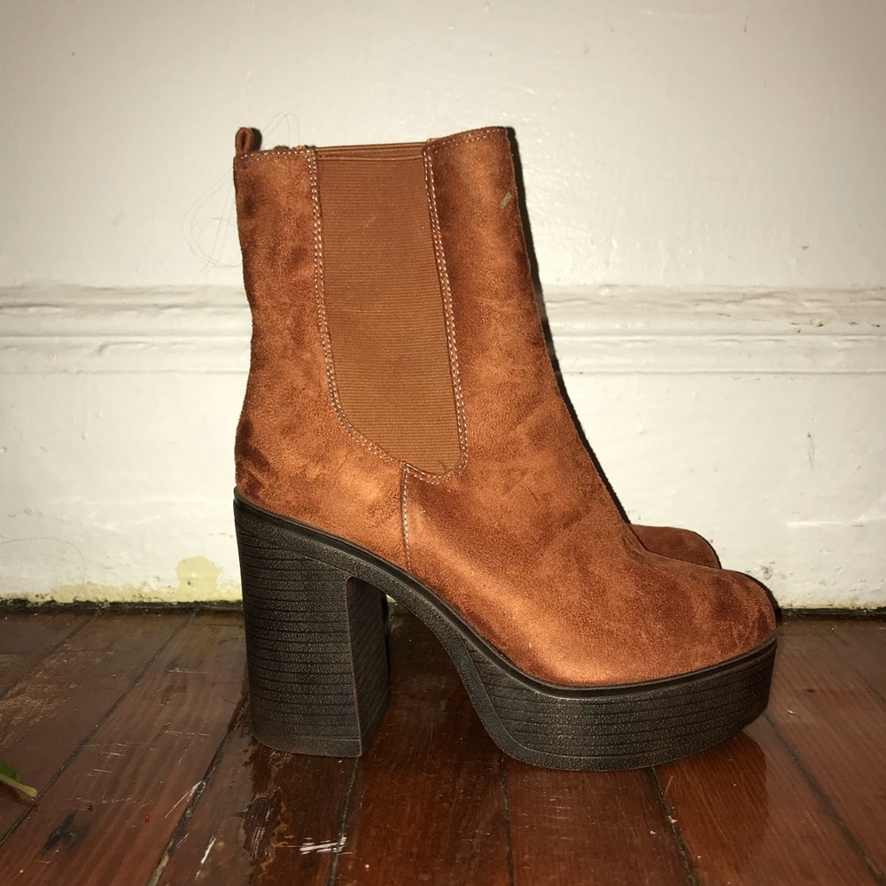 ASOS 70’s Style Brown Suede Boots