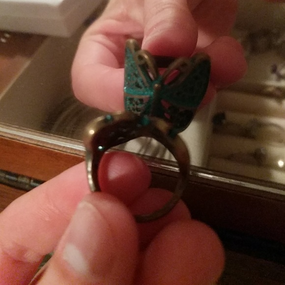 ❤️Butterfly ring - Picture 2 of 3