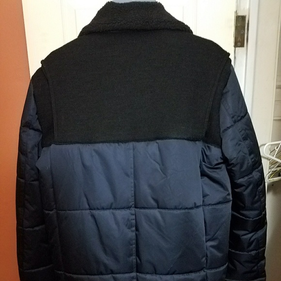 Members Only Blue and black winter coat - Picture 3 of 3