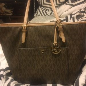 Brand new Micheal Kors purse