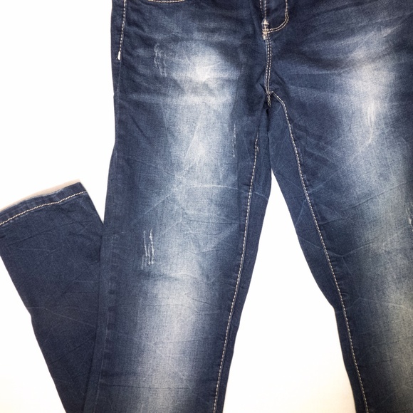 Sweet Cheeks Faded Skinny Jeans - Picture 4 of 6