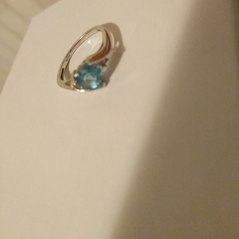 💍Real diamonds/gem ring😍