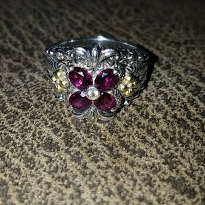 Garnet silver and gold accent did 8 ring