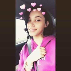 Meet your Posher, Brittney