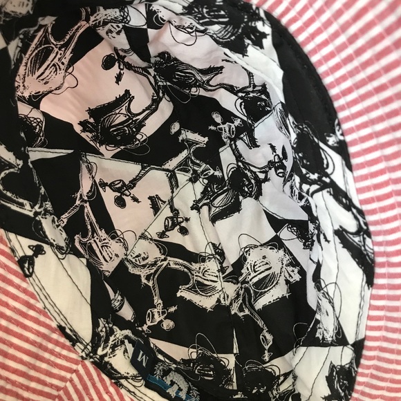 Cute striped bucket hat - Picture 4 of 5