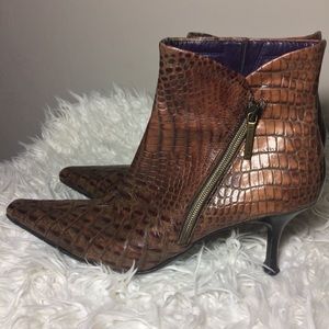 Donald J. Pliner booties