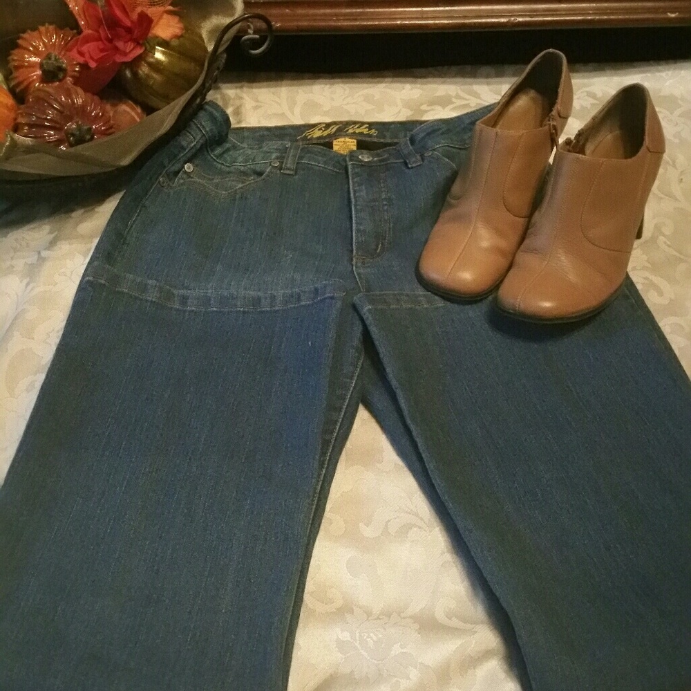 Bill Blass Stretch Bootcut jeans