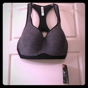 Under Armour Compression Sports Bra 38C - NBW