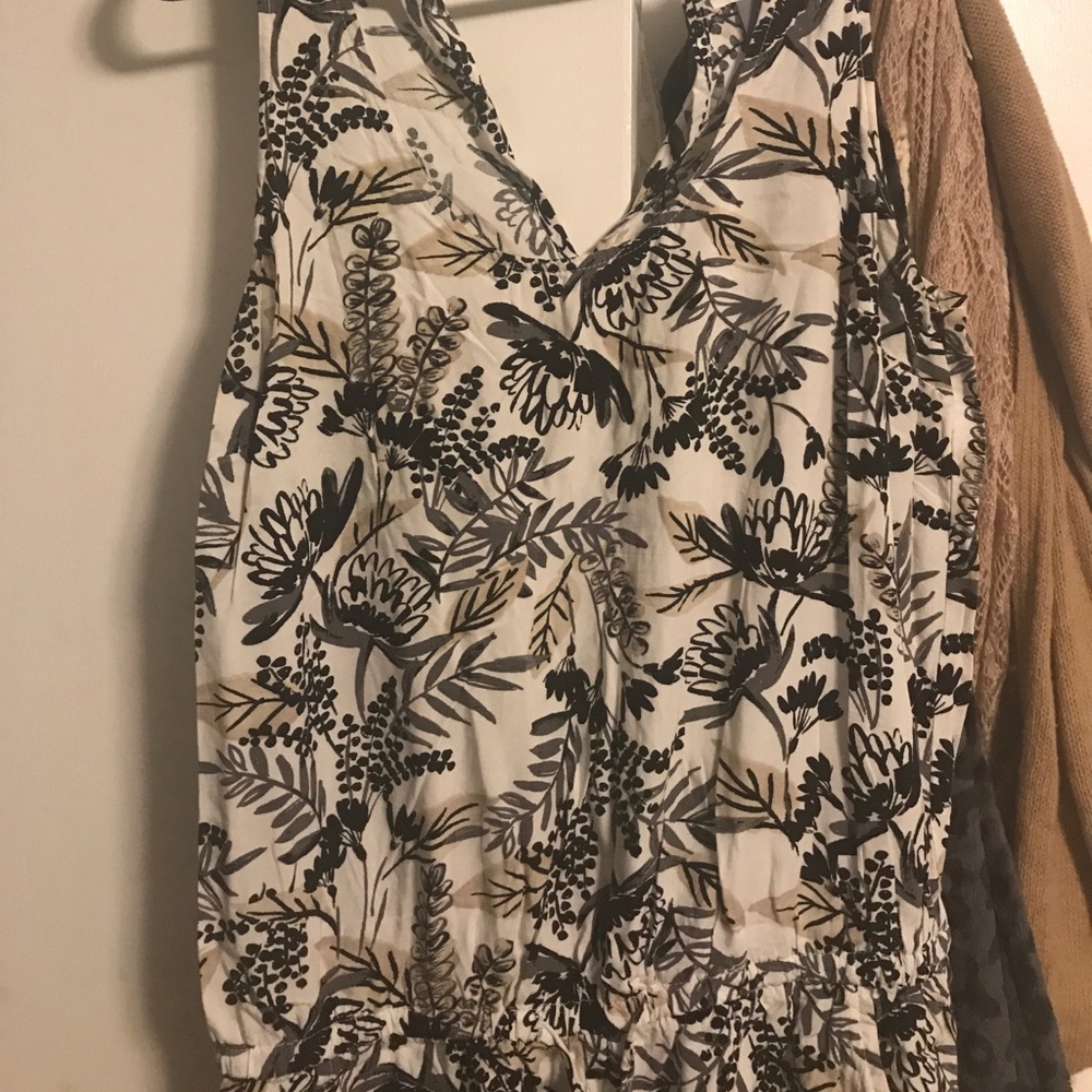 Black/grey/beige romper