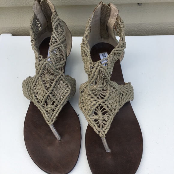 Shoes - Picture 2 of 5