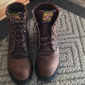 Steel toe boots
