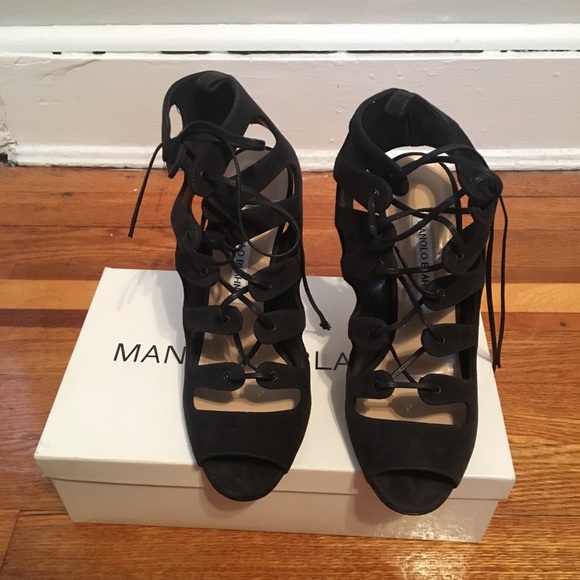 Brand New In Box Manolo Blahnik Heels - Picture 2 of 8