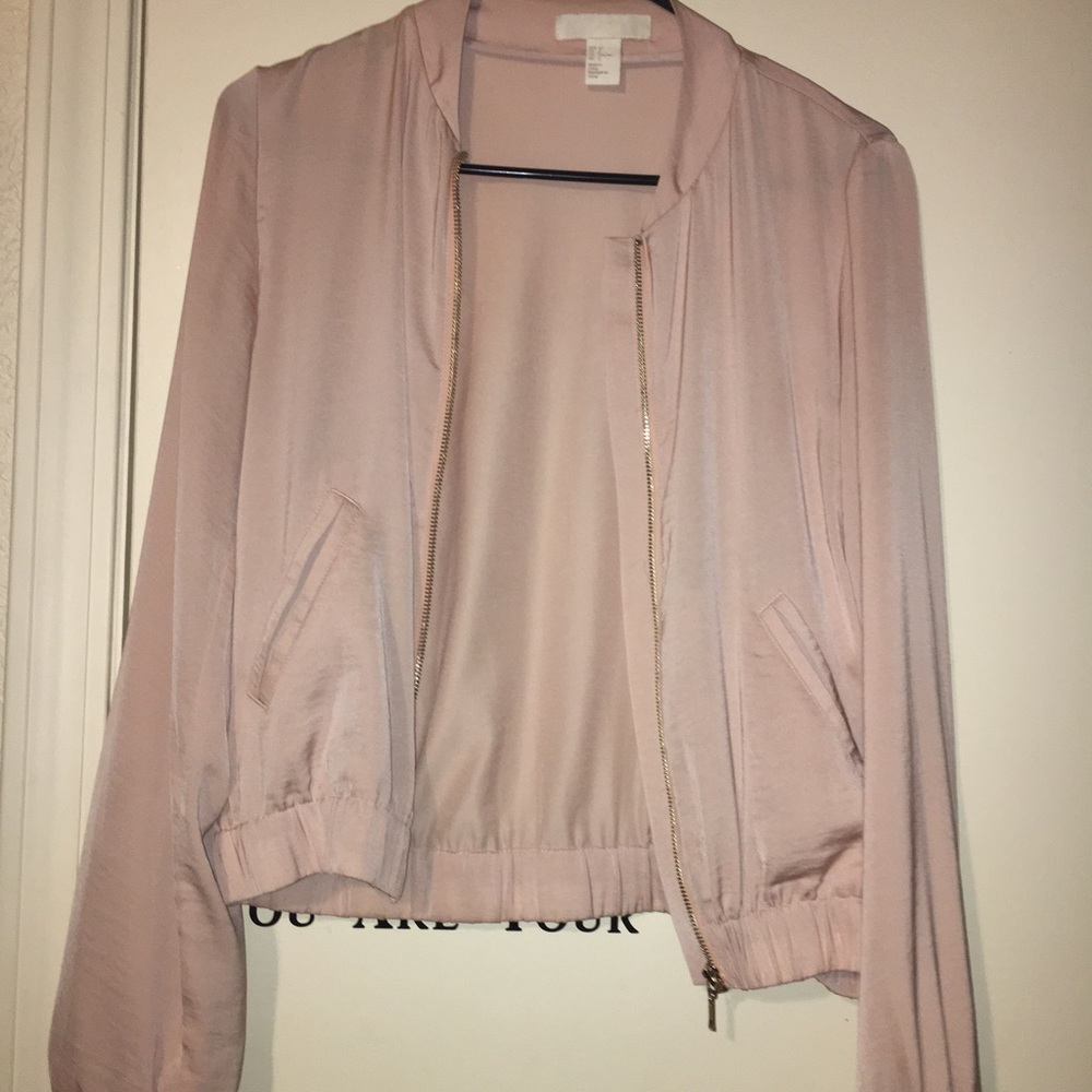H&M bomber / blazer / cardigan pale pink. Silky.
