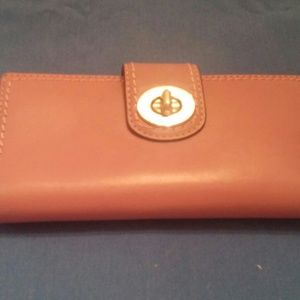 Coach wallet lavender Coach wallet lavender
