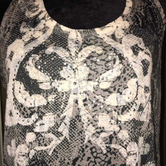 ✅Calvin Klein Gray Tank w/White & Silver Accent - Picture 3 of 7