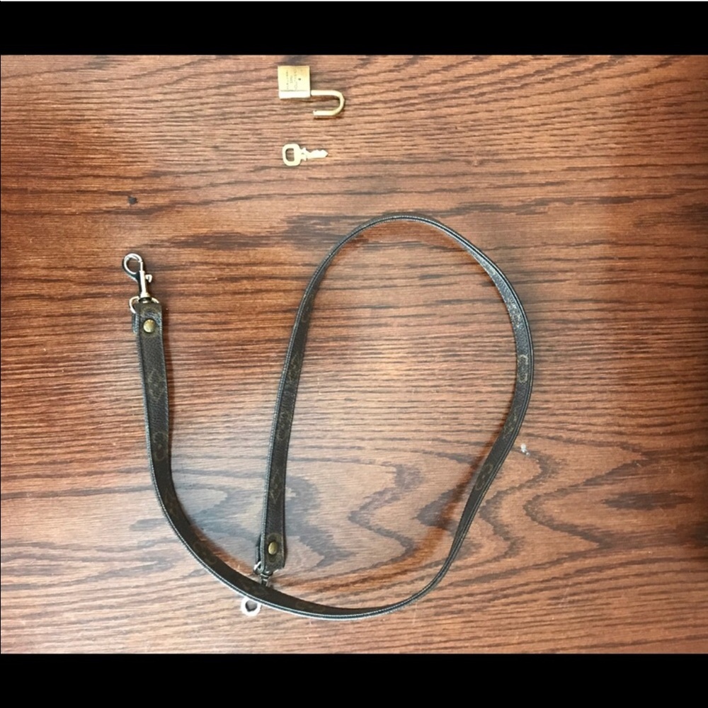 Louis Vuitton Purse Strap Lock and Matching Key