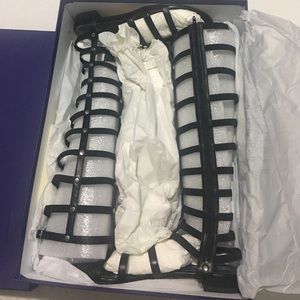 SALE 🎉 Stuart Weitzman 7.5 Gladiator Sandals