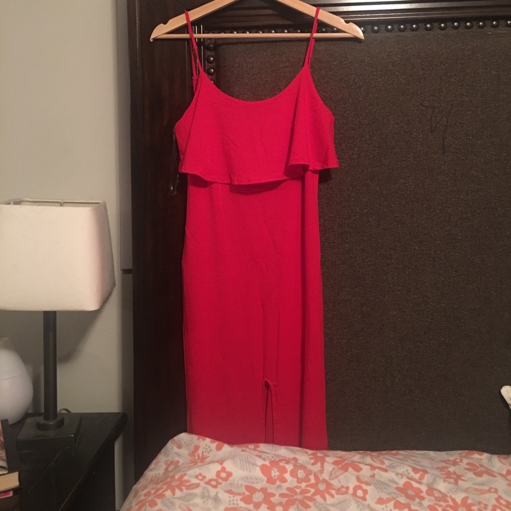 Super cute red midi dress