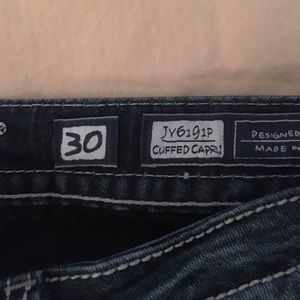 Miss Me cuffed Capri