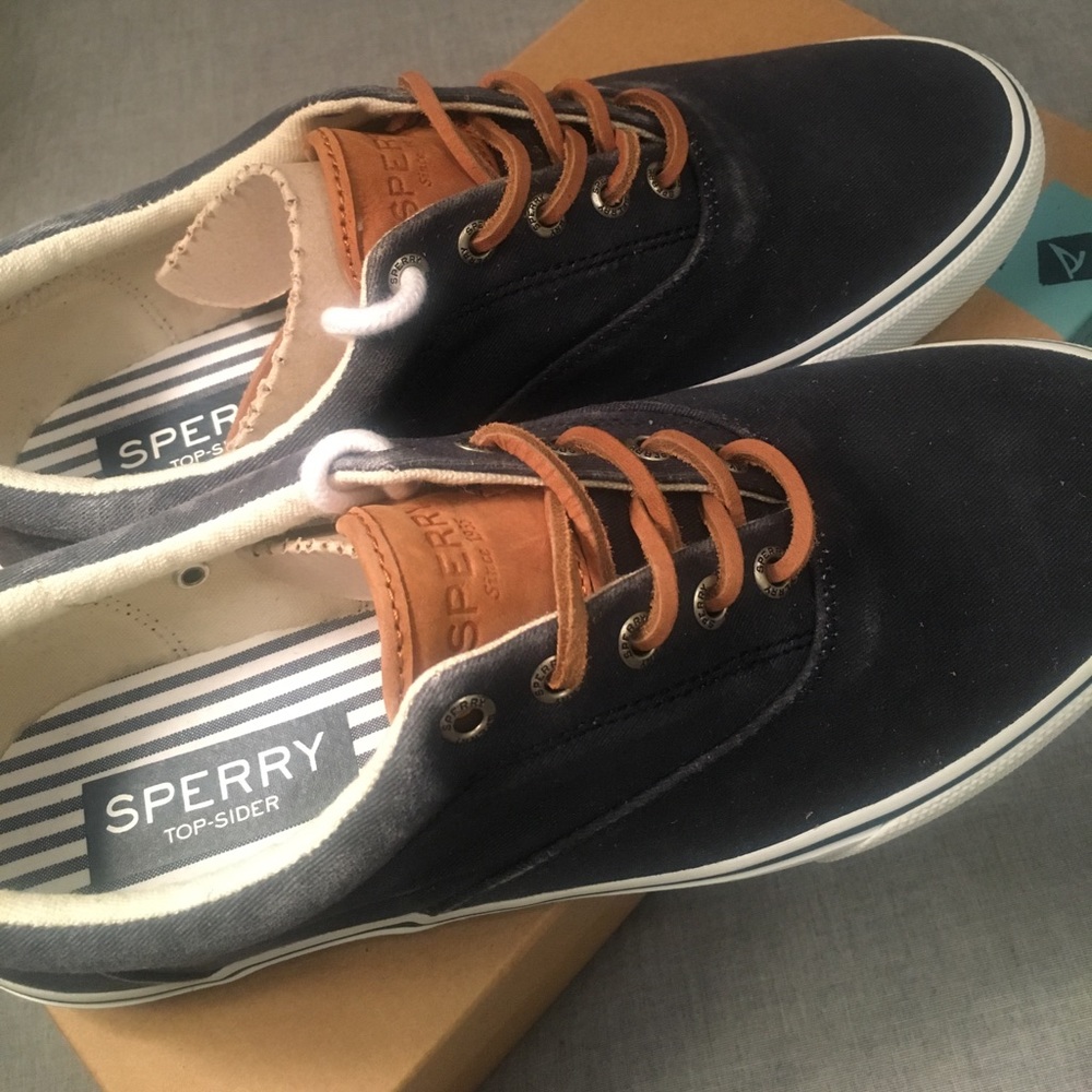 👞 Brand New Mens Canvas Shoes 👞