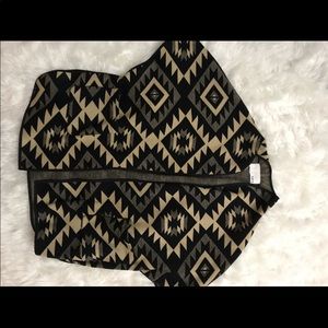 Bar III Aztec topper