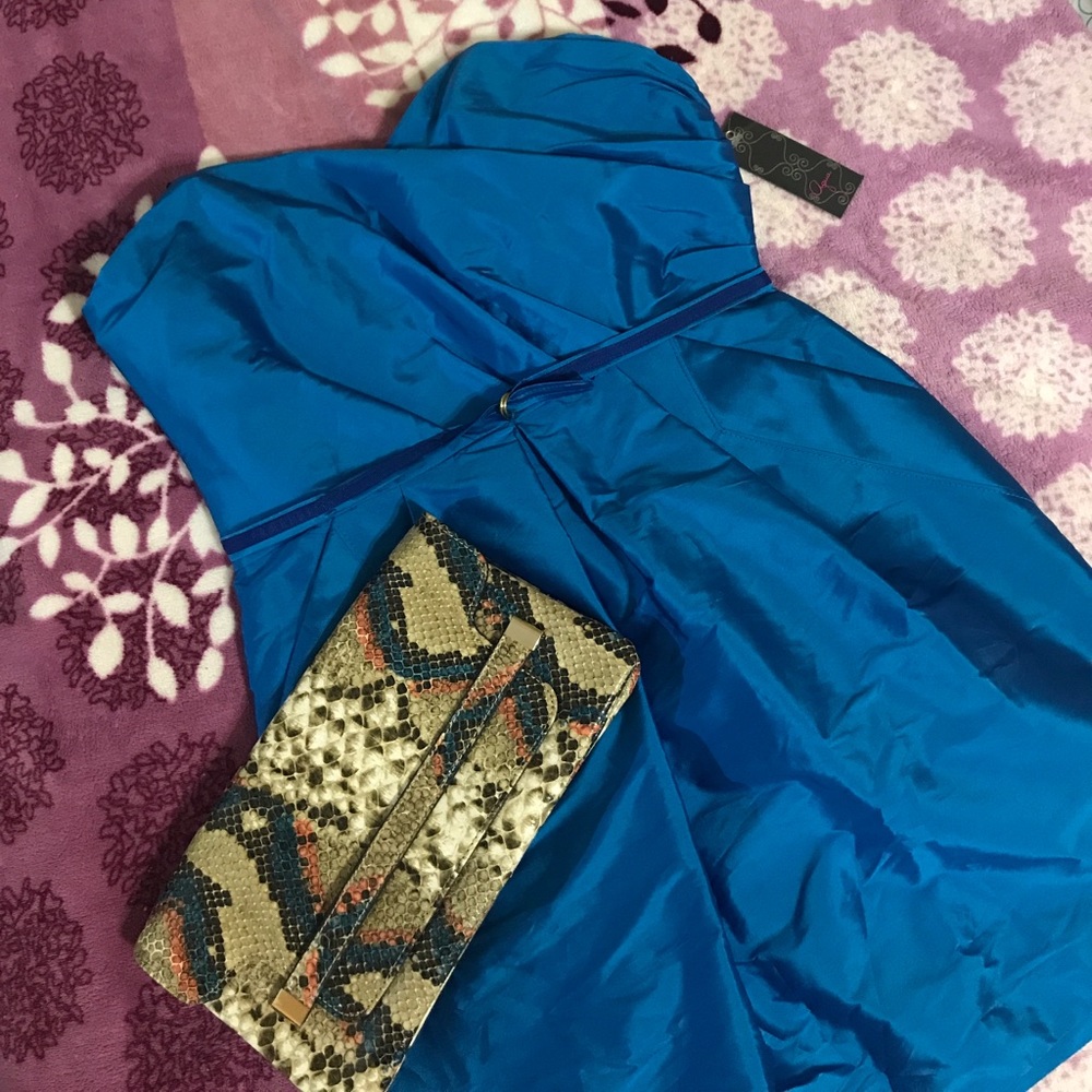 Aqua NWT Blue Sweetheart Neckline Cocktail Dress