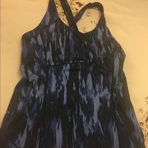 Lululemon blue pattern top