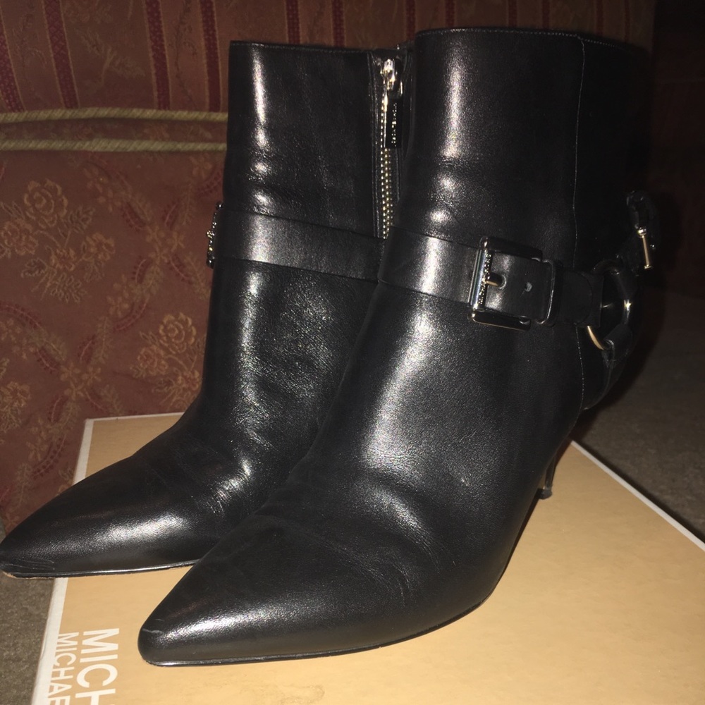 Michael Kors Harrison Mid Bootie