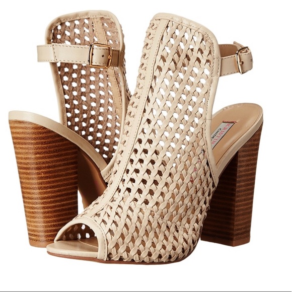 ‼️SALE‼️Chinese laundry largo weave in mushroom - Picture 2 of 8