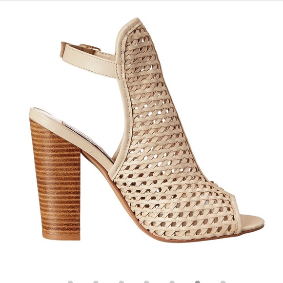 ‼️SALE‼️Chinese laundry largo weave in mushroom - Picture 7 of 8