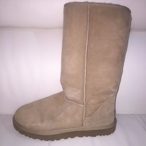Ugg