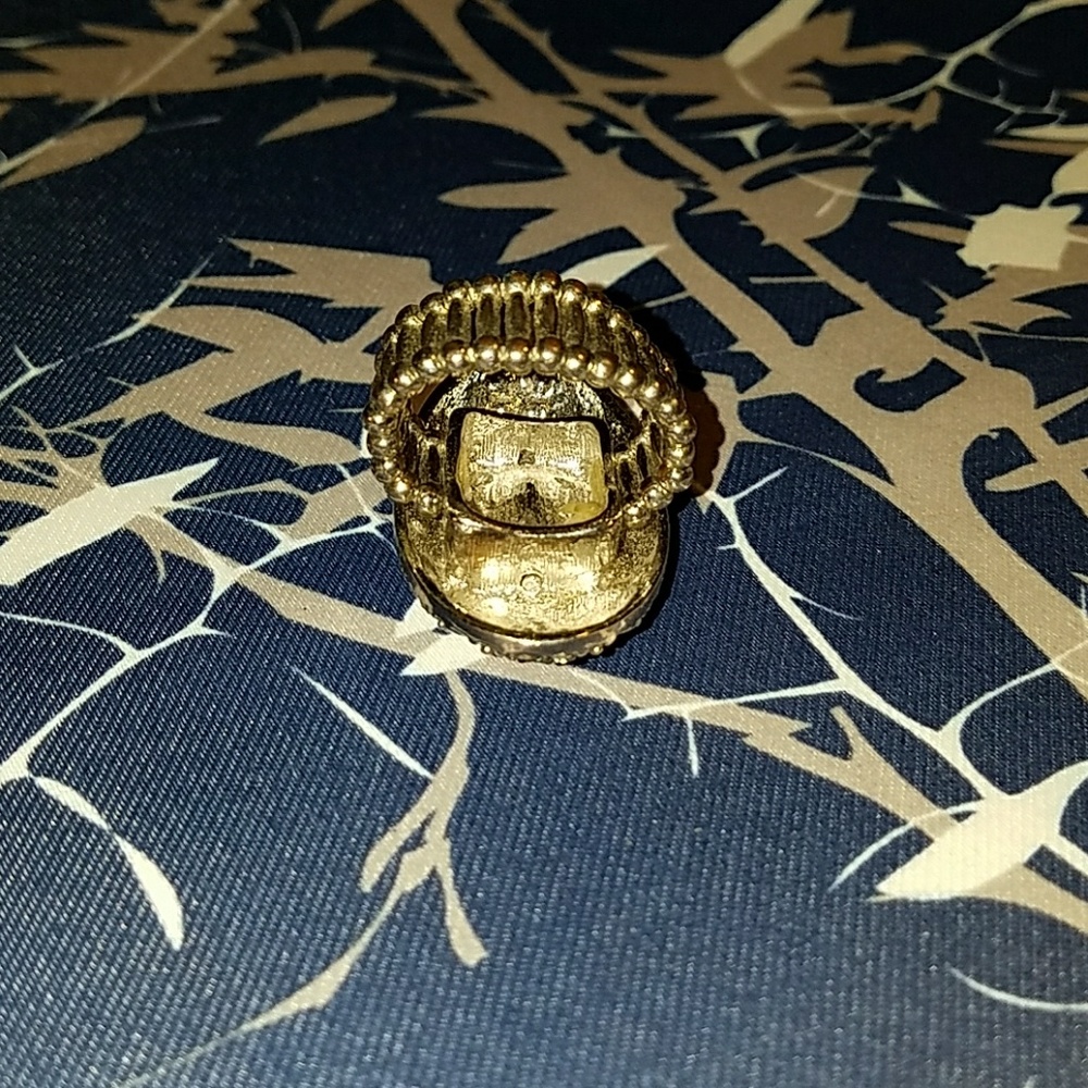 Stretchy Oval Rhinestone Ring - Picture 6 of 6
