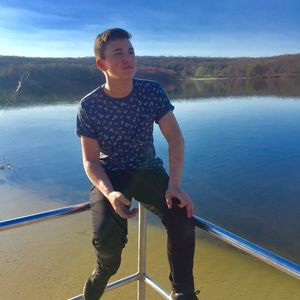 Meet your Posher, Cameron