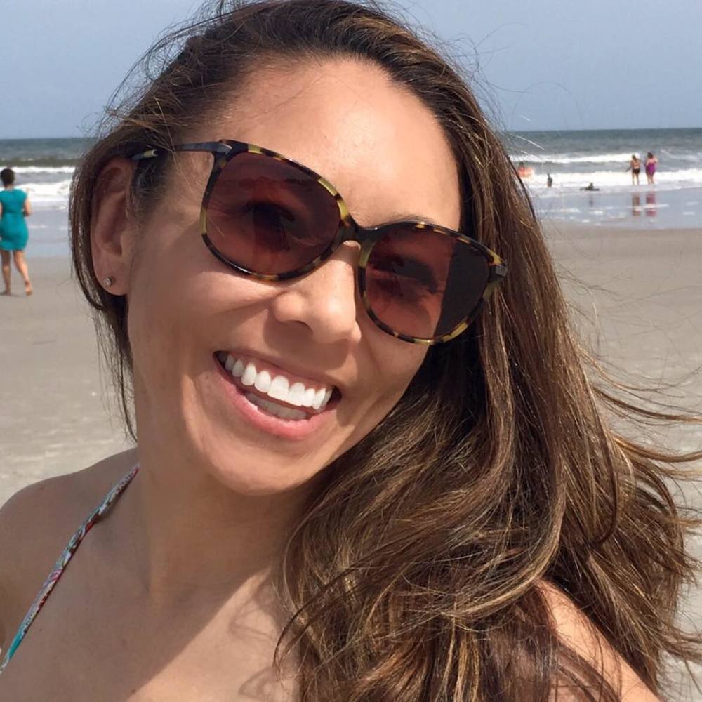 Meet LIsa - ⭐️Posh Ambassador & Top Rated Seller⭐️