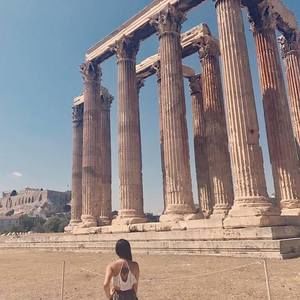 Meet your Posher, Alexis