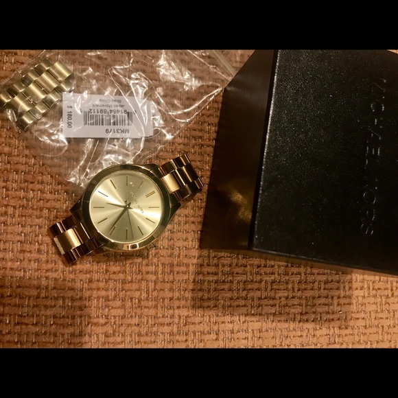 Michael Kors stylish unisex gold watch. - Picture 5 of 5
