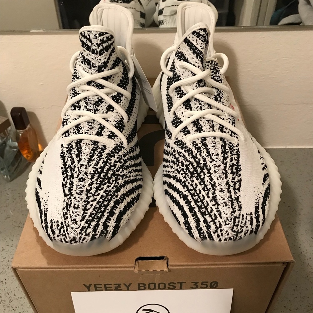 Adidas Yeezy 350 V2 Zebra